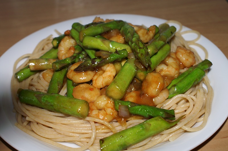Garnalen met groene asperges