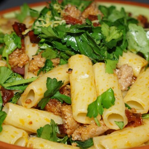 Penne limone met chorizo en verse worst