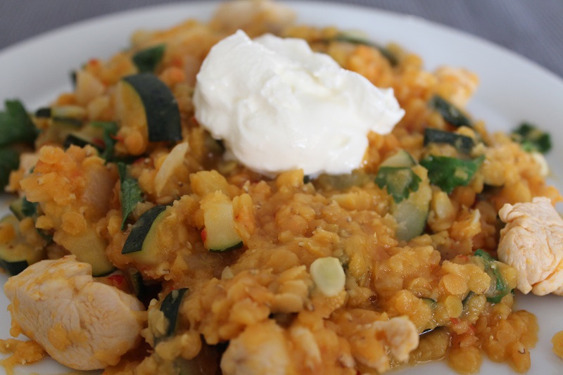 Hete kip met courgette en linzen